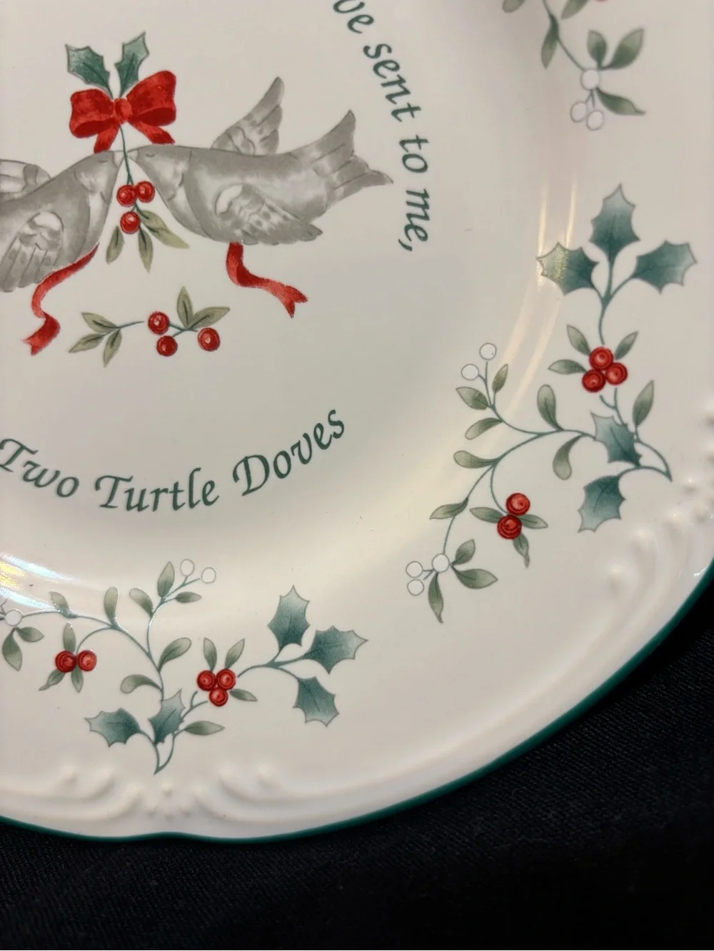Pfaltzgraff Two Turtle Doves 8” Plate 12 Days of Christmas